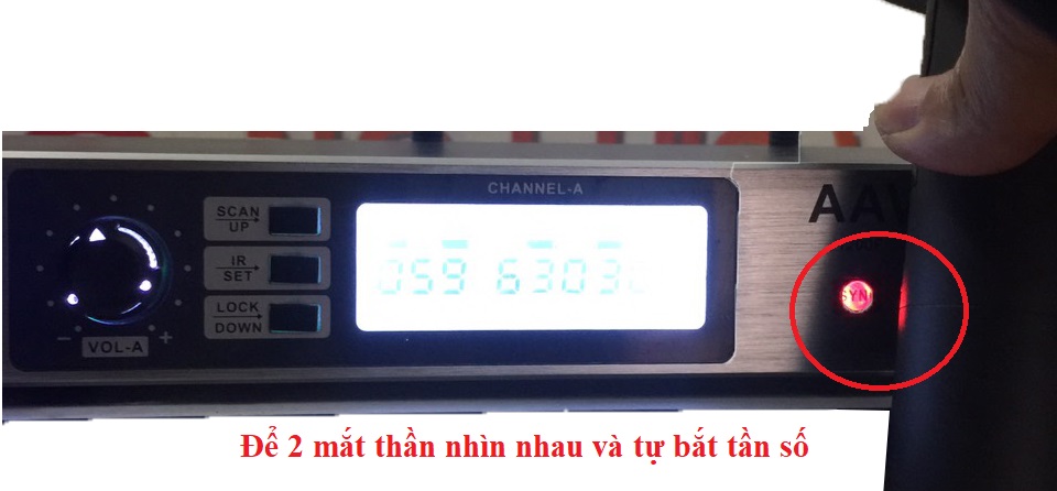 cách xử lý khi mic không dây bị lệch tần số